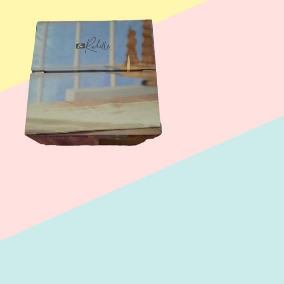 La rochelle set of 4 mugs.white in color - Picture 4 of 4